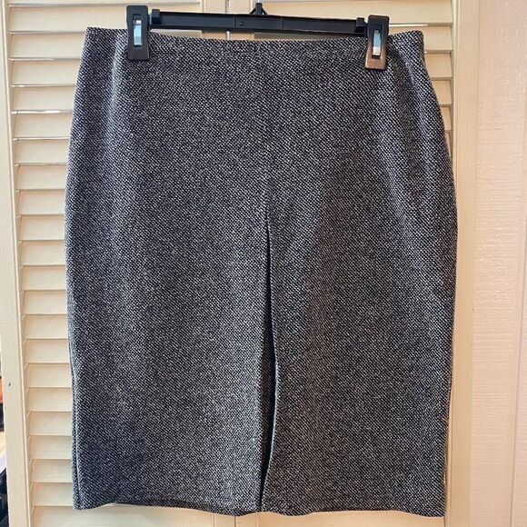 Express Dresses & Skirts - EXPRESS tweed skirt with pleat in front